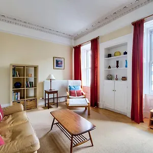Apartment Guestready - Castle View On Quiet Street, Edinburgh