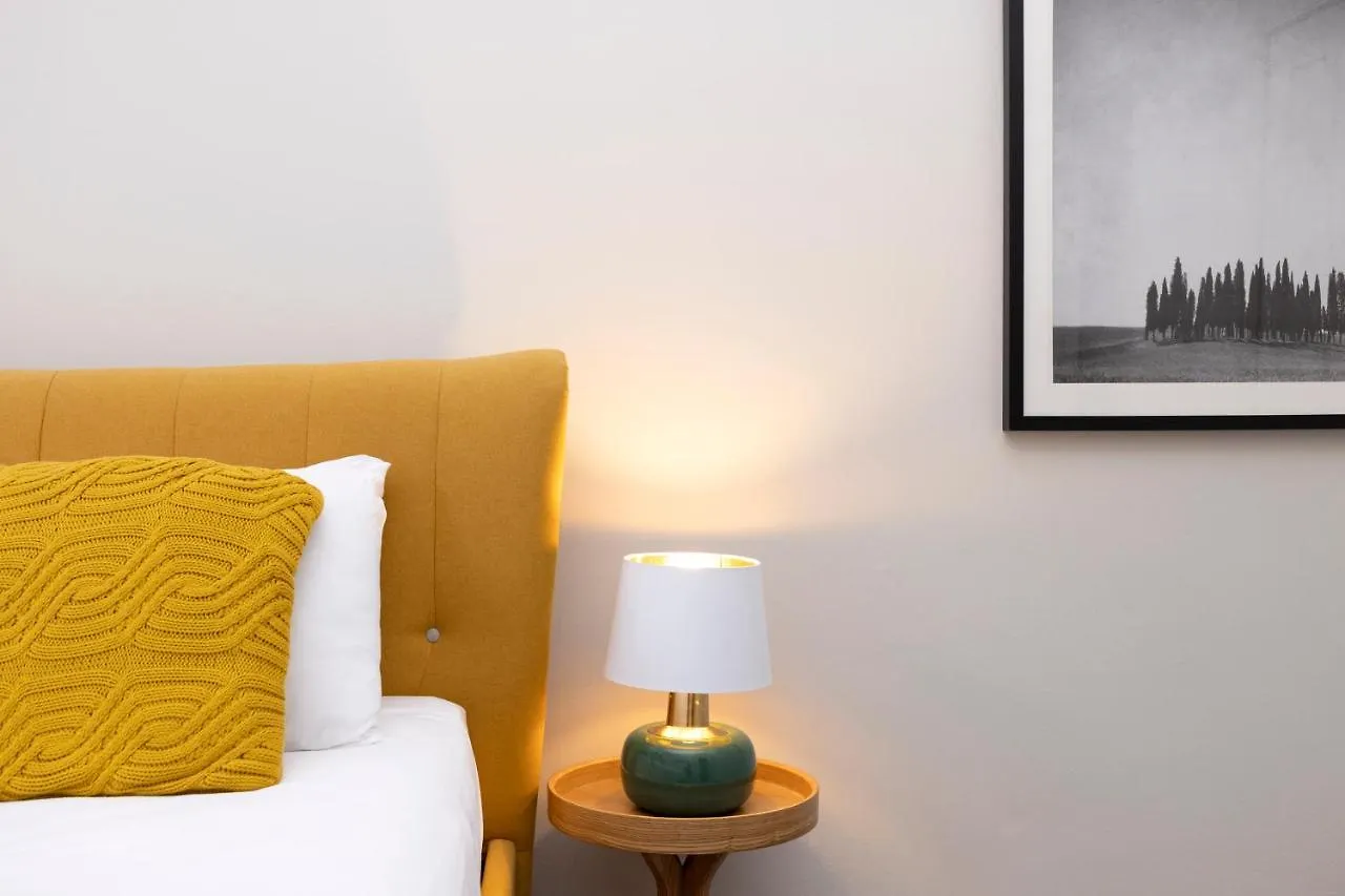 Joivy Sophisticated Apt Near Edinburgh Castle